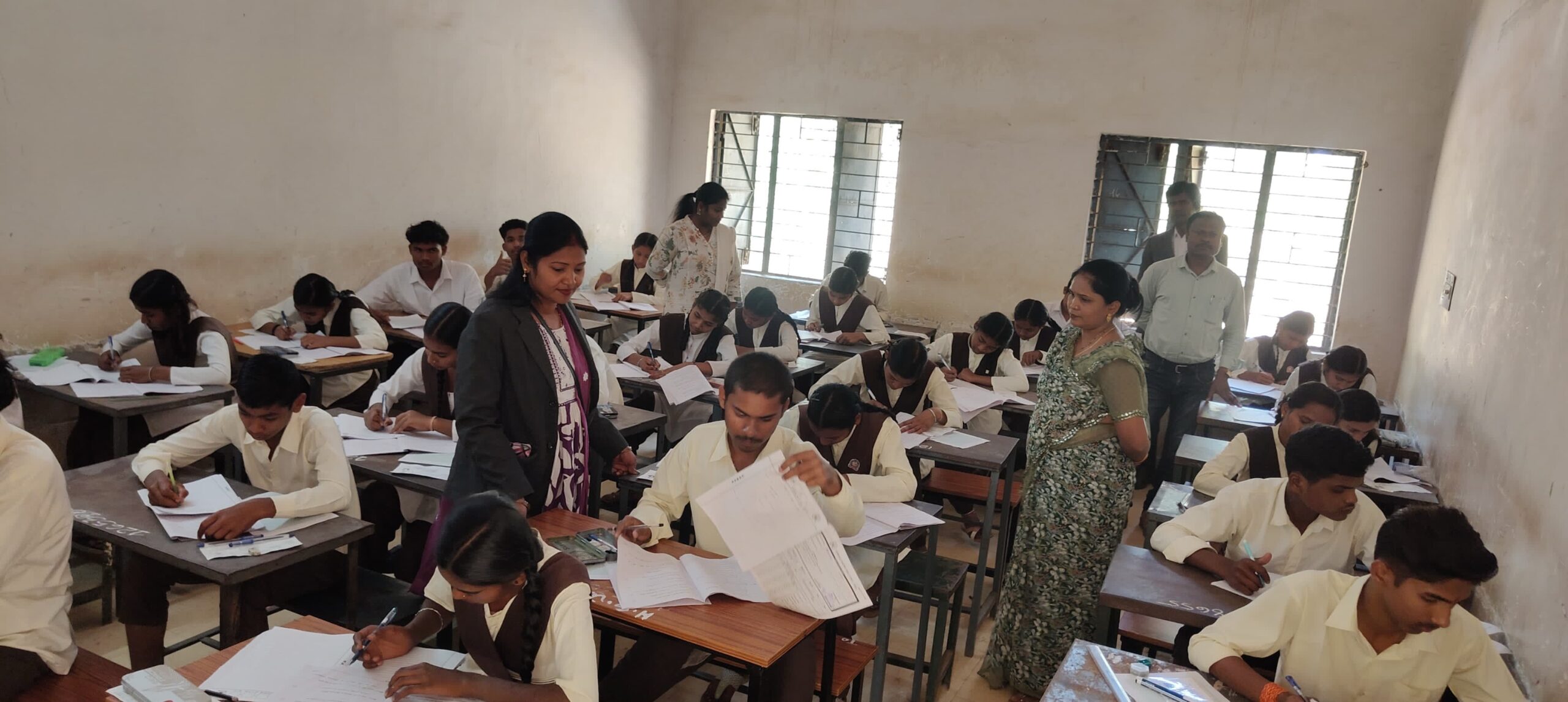 बस्तर के शिक्षा मॉडल ने रचा इतिहास, छात्रवृत्ति परीक्षा में होनहार बच्चों ने लगाई बड़ी छलांग