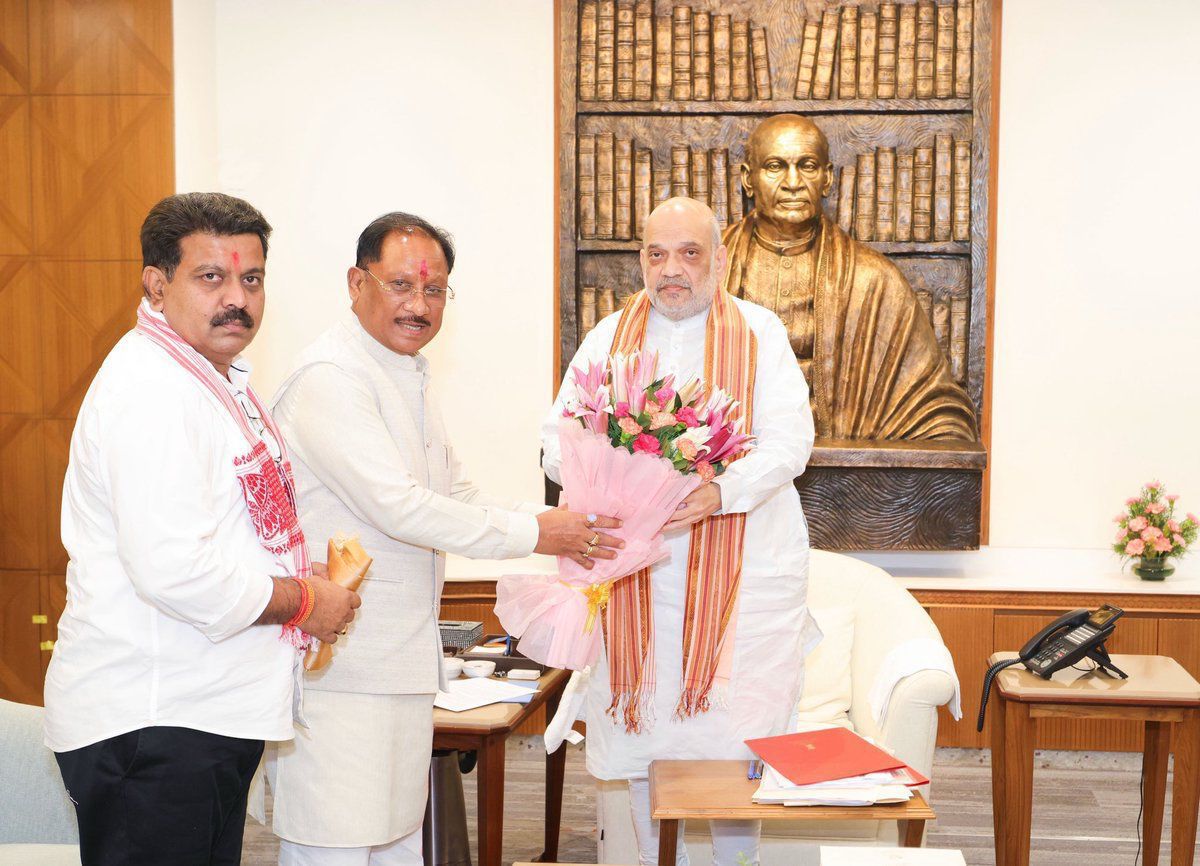 केंद्रीय गृहमंत्री अमित शाह से मिले मुख्यमंत्री विष्णुदेव साय, बस्तर के विकास कार्यों की दी जानकारी