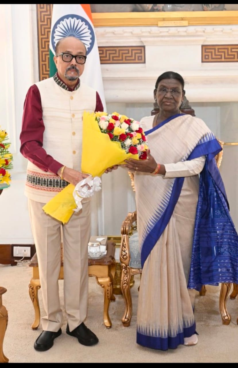 राष्ट्रपति द्रौपदी मुर्मु से मिले राज्यपाल रमेन डेका, राष्ट्रपति भवन में हुई सौजन्य भेंट