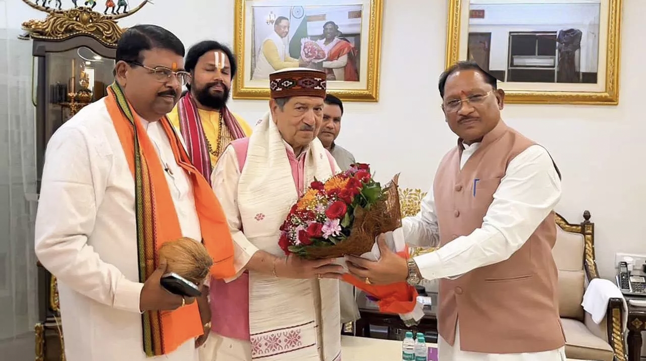 CM साय से मिले RSS के इंद्रेश कुमार, राष्ट्र निर्माण और आपातकाल पर हुई लंबी चर्चा