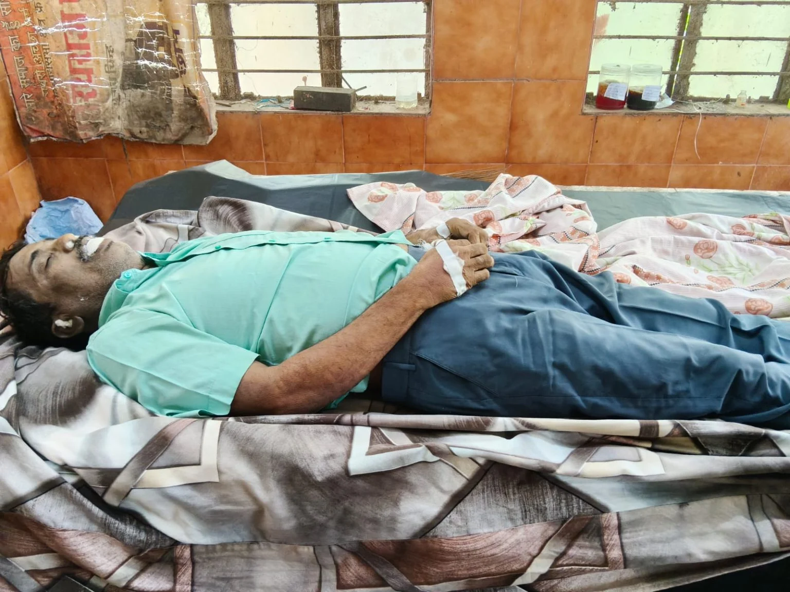 पत्नी की मौत के सदमे में पति ने दी जान: जहर खाकर की आत्महत्या, पुलिस जांच में जुटी