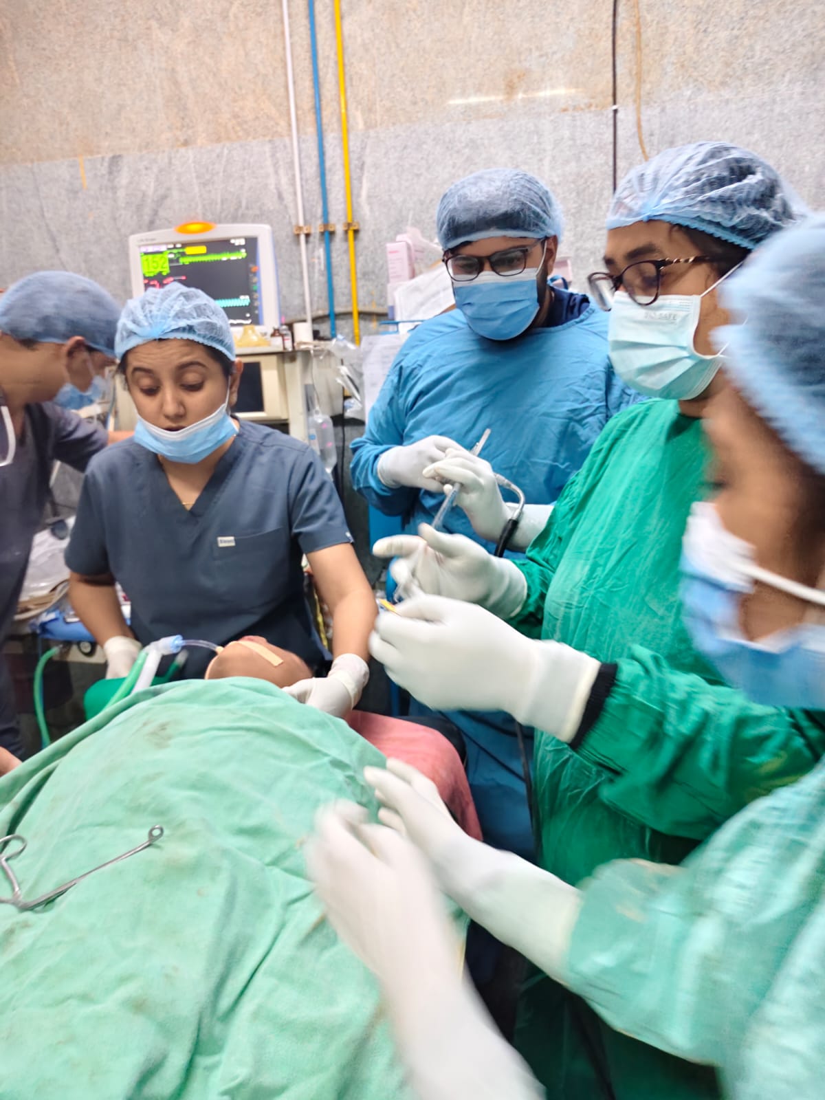 सिम्स बिलासपुर के डॉक्टरों का कमाल: 6 वर्षीय मासूम की आहार नली से सफलतापूर्वक निकाला सिक्का, टली बड़ी अनहोनी