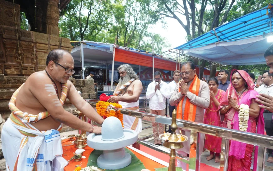 मुख्यमंत्री विष्णुदेव साय ने भोरमदेव धाम में की पूजा-अर्चना, प्रदेश की सुख-समृद्धि और लोककल्याण की कामना