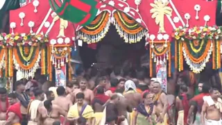 जगन्नाथ रथ यात्रा 2026 शुरू, पुरी में उमड़ा आस्था का सैलाब, वैदिक मंत्रोच्चार के बीच निभाई जा रहीं परंपरागत रस्में
