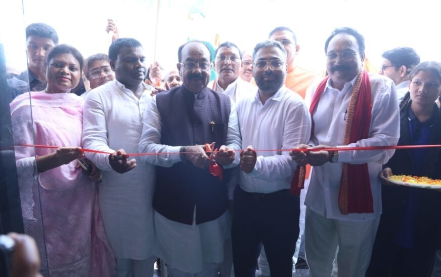 कांकेर में 9.40 करोड़ की लागत से बने मिनी स्टेडियम और इनडोर हॉल का लोकार्पण, खेल प्रतिभाओं को मिलेगा बेहतर प्लेटफॉर्म