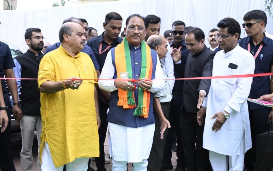 छत्तीसगढ़ के वीर नायकों की गौरवगाथा नई पीढ़ी तक पहुंचाना हमारा दायित्व : मुख्यमंत्री विष्णु देव साय