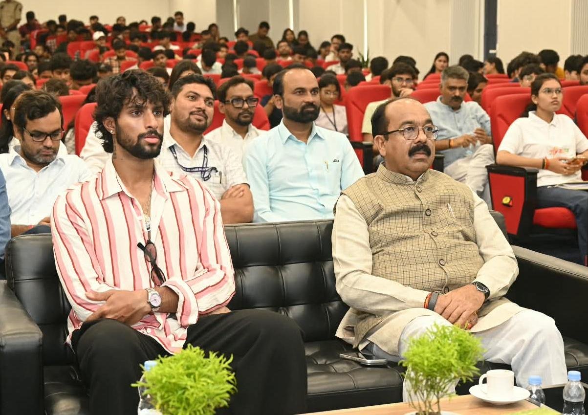 खेलो इंडिया संवाद में शामिल हुए उप मुख्यमंत्री अरुण साव, युवाओं ने 2036 ओलंपिक और खेल सुविधाओं पर रखे सुझाव