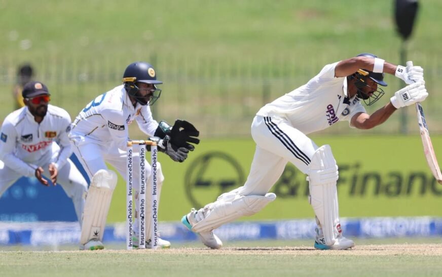 IND vs SL 2nd Test Day 1: भारत ने पहले दिन बनाए 300/5, पडिक्कल का लगातार दूसरा शतक; गिल ने जड़ा अर्धशतक