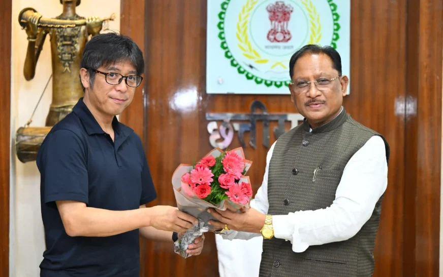 भारत-जापान के बीच सांस्कृतिक जुड़ाव को शिक्षा और तकनीक दे रहे नया विस्तार: CM विष्णु देव साय से मिले जापानी छात्र