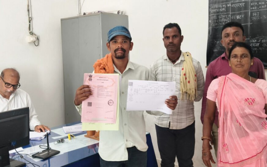 सेवा संकल्प अभियान: रजिस्ट्री के साथ ऑटोम्यूटेशन से किसान चंद्रशेखर का नामांतरण हुआ, बचा समय, कार्यालयों के चक्कर से मिली राहत