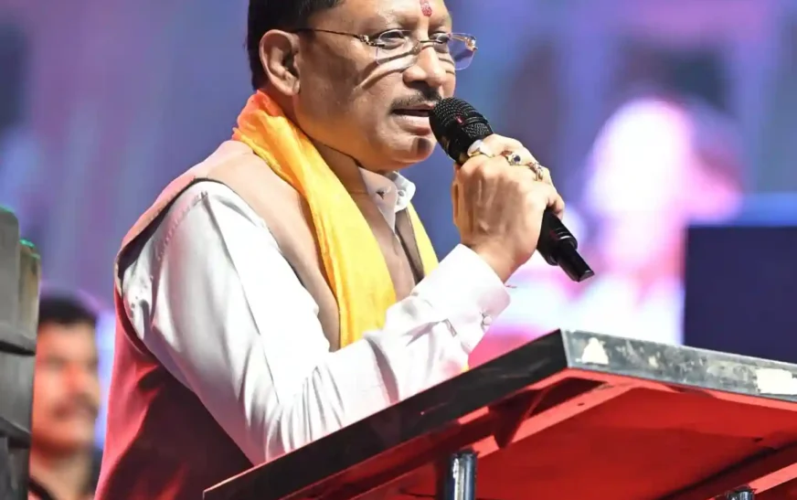 मुख्यमंत्री विष्णु देव साय ने रायपुर के गरबा महोत्सवों में लिया हिस्सा, मातृशक्ति के सम्मान और महिला सशक्तिकरण पर दिया जोर