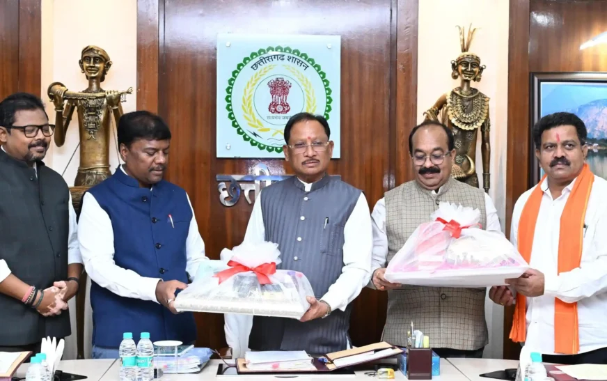 छत्तीसगढ़ के वन उत्पादों को मिलेगी नई पहचान, मुख्यमंत्री विष्णुदेव साय ने लॉन्च किए हर्बल्स दिवाली गिफ्ट पैक