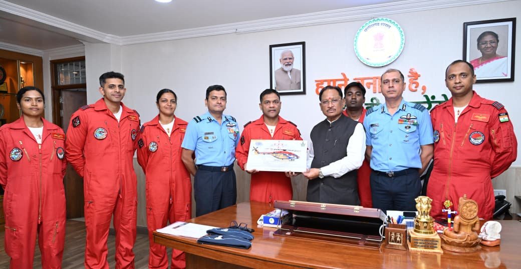 राज्योत्सव 2026: नवा रायपुर में 2 नवंबर को सारंग टीम के पांच हेलीकॉप्टर दिखाएंगे हैरतअंगेज हवाई करतब, CM साय ने किया स्वागत