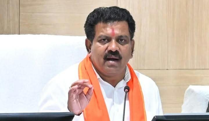 विजय शर्मा ने दिए सख्त निर्देश, नशे के बड़े तस्करों पर होगी कार्रवाई, 31 दिसंबर तक जब्त मादक पदार्थों का होगा नष्टीकरण