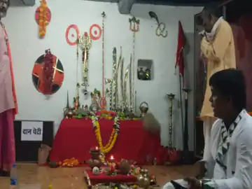 विजयादशमी पर खुले रायपुर के कंकाली मठ के कपाट, साल में एक बार होते हैं 1000 साल पुराने अस्त्र-शस्त्रों के दर्शन