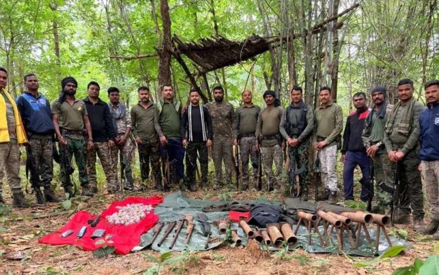 गढ़चिरौली पुलिस को बड़ी सफलता, मचुवांचा जंगल में छिपाए गए हथियार, सुतली बम और वायरलेस उपकरण जब्त