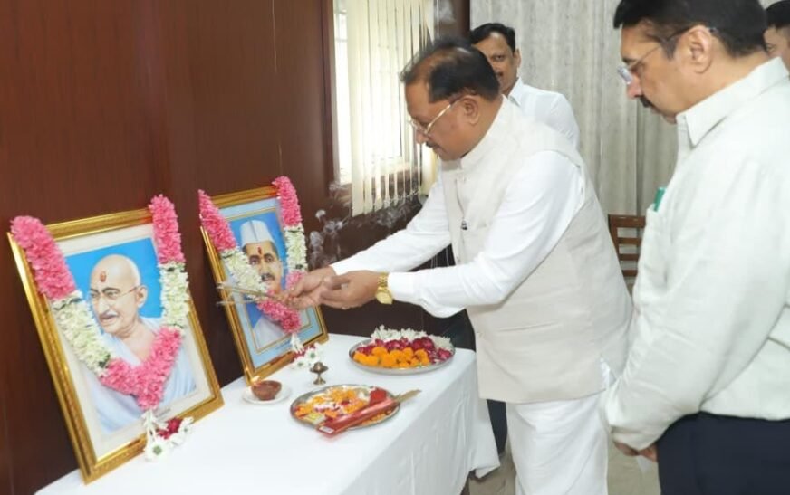 छत्तीसगढ़ सदन में गांधी-शास्त्री को श्रद्धांजलि: CM विष्णु देव साय बोले—सत्य, अहिंसा और सादगी से मिलती है राष्ट्रसेवा की प्रेरणा