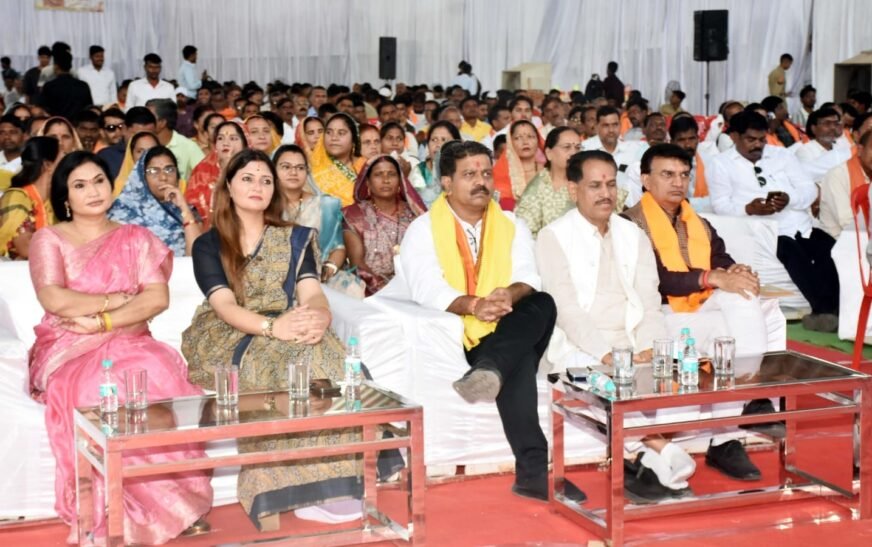 कबीरधाम में सेवा संकल्प अभियान के तहत भव्य सेवा ज्योति यात्रा, उप मुख्यमंत्री विजय शर्मा ने दिलाया विकसित भारत का संकल्प
